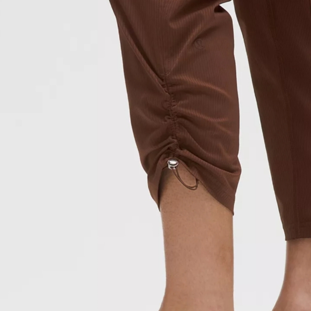 (NWOT)Lululemon Dance Studio Mid- Rise Cropped Pants - Picture 3 of 6